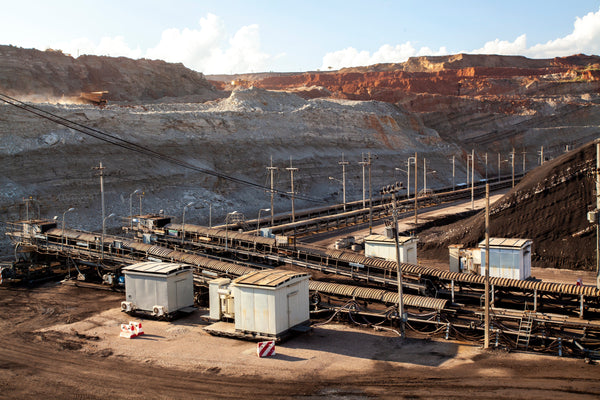 How Does Motor Power Monitoring Protect Mining Conveyors and Crushers from Rock Jams?